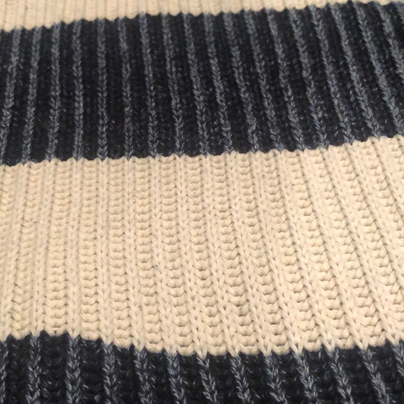An oversized knitted dark blue and black sweater - Picture 4 of 4